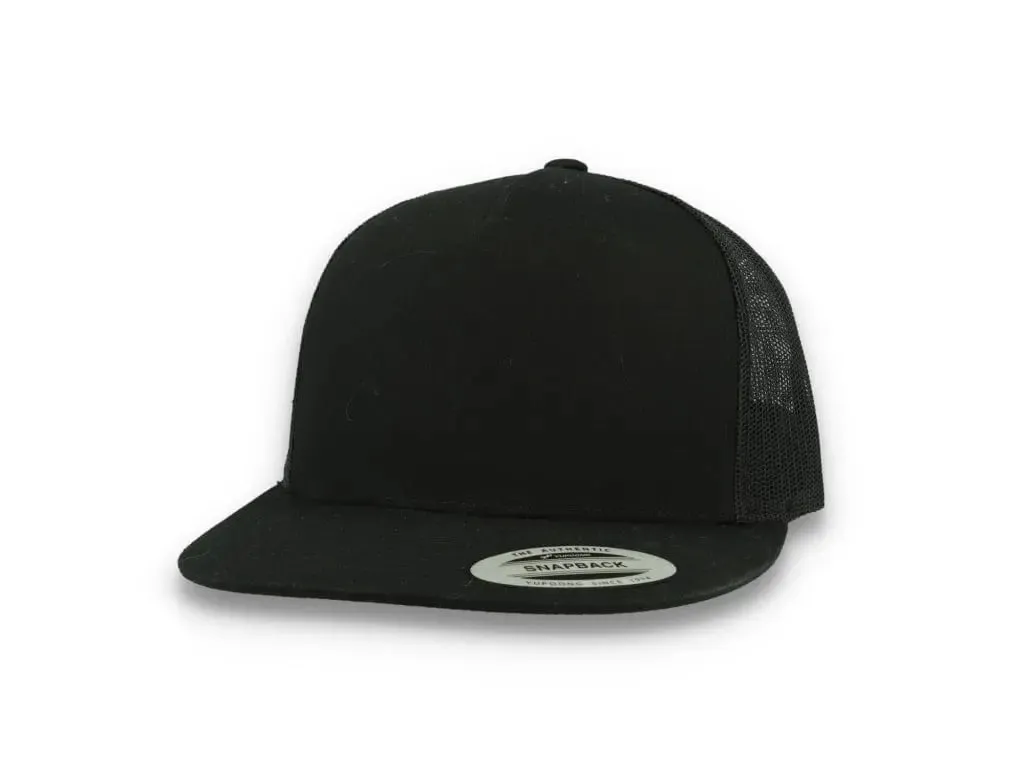 Classic Trucker Cap Black/Black - Yupoong 6006