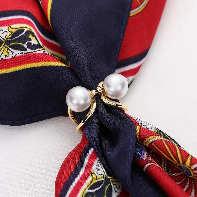 Creative trendy buckle for silk scarves