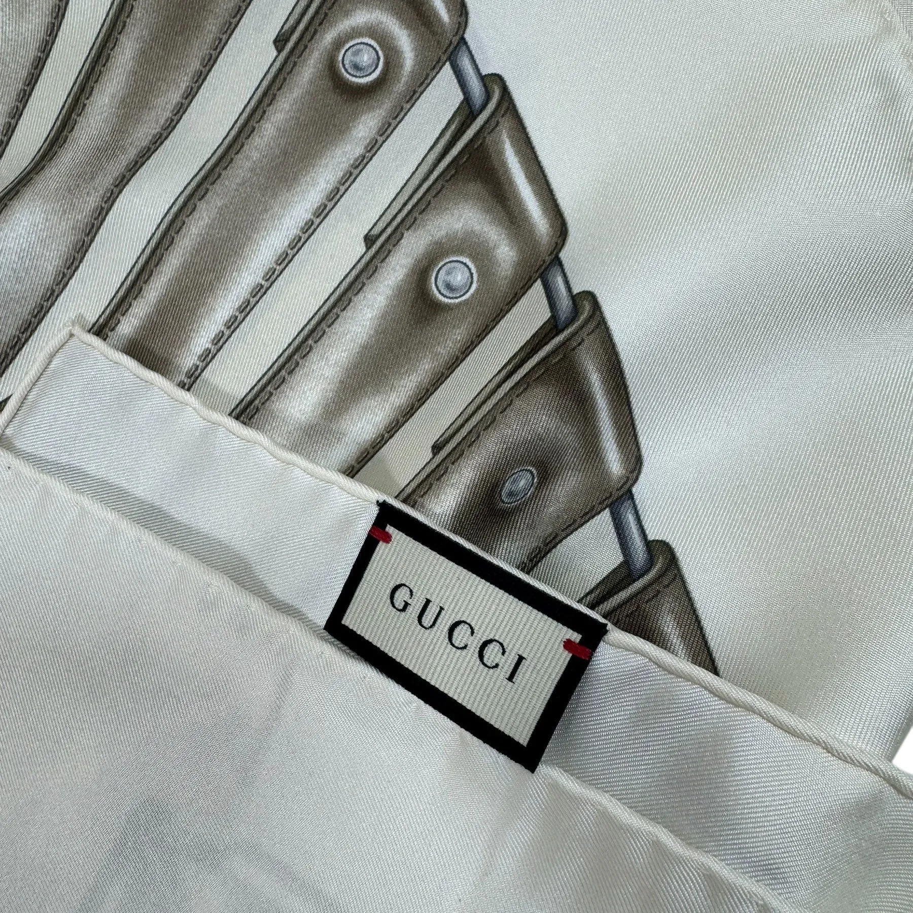 Gucci Scarf White Taupe Design - Twill Silk Square Foulard SALE