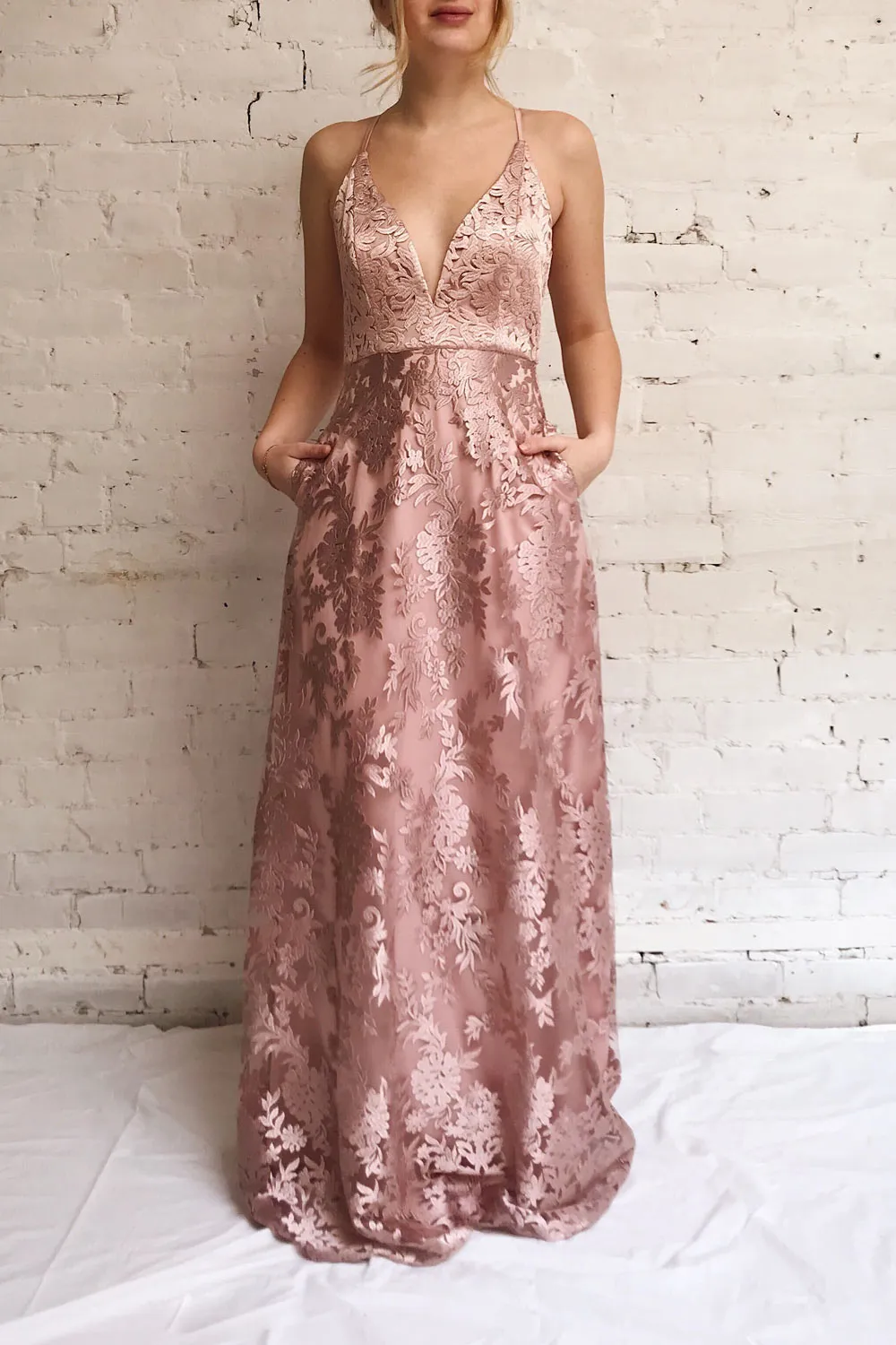 Lyaksandra | Pink Embroidered Dress