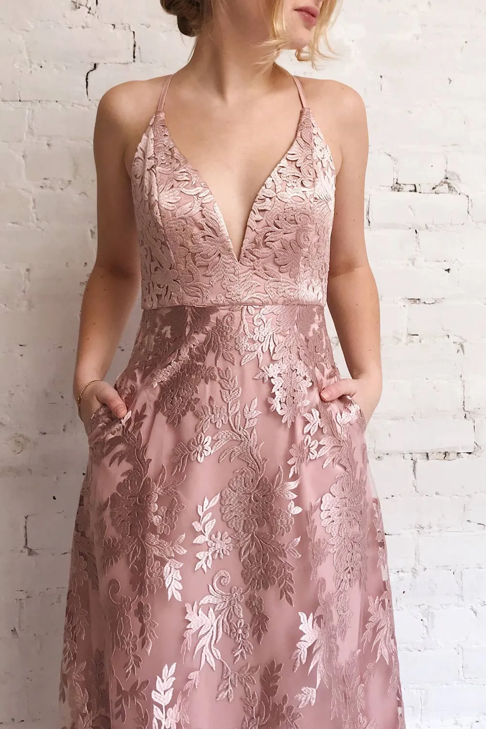 Lyaksandra | Pink Embroidered Dress