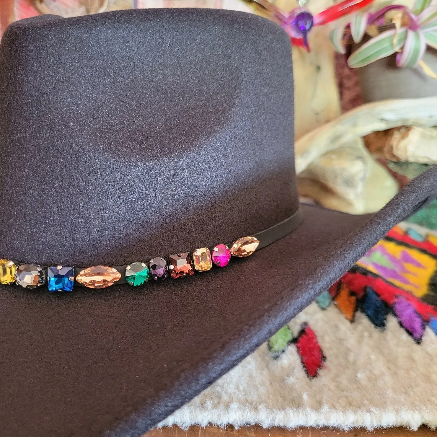 Shapeable Faux Felt Front Pinch Hat by Four Buttons CTH9068OSBLK