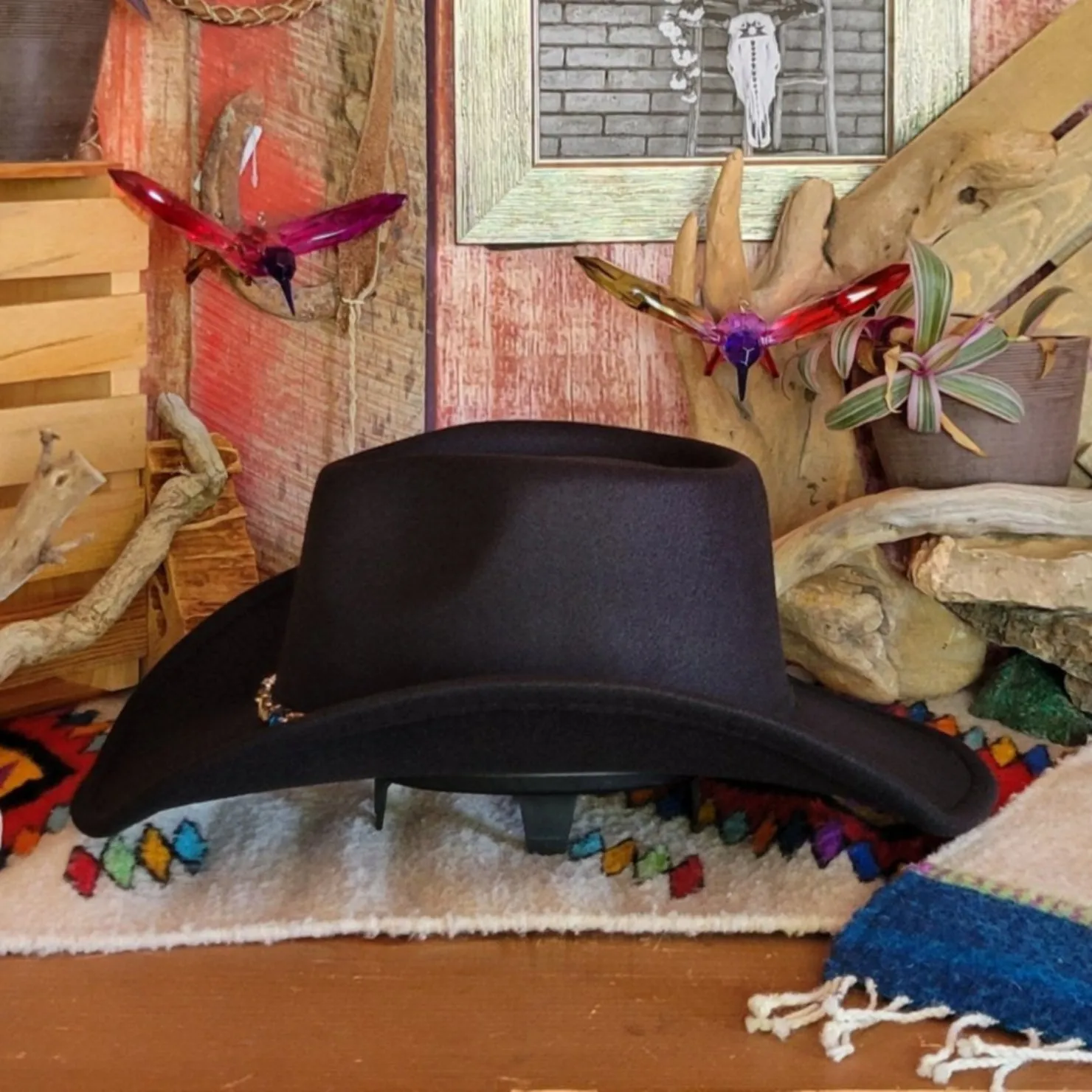 Shapeable Faux Felt Front Pinch Hat by Four Buttons CTH9068OSBLK