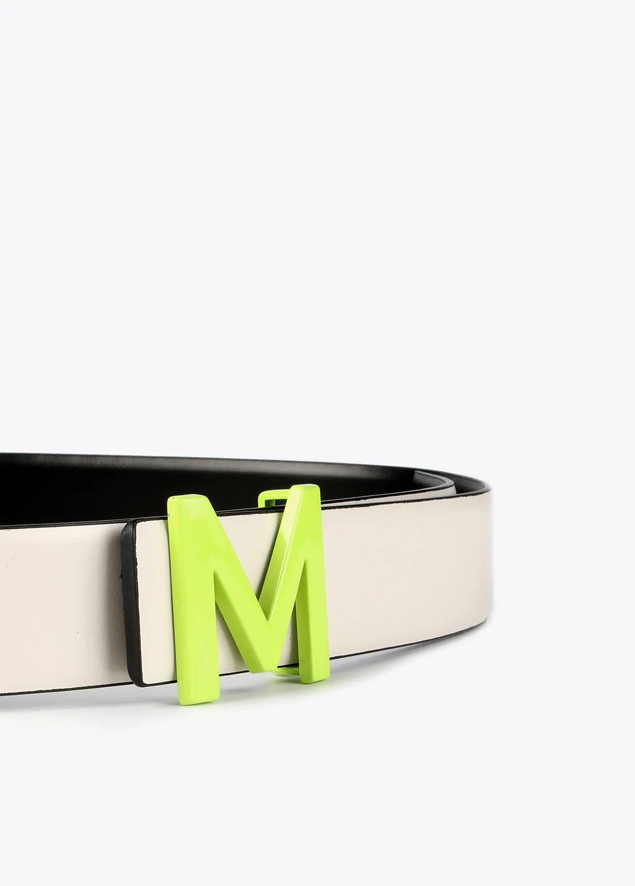 Two-tone reversible belt